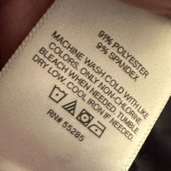 Express Body Contour Scoop Neck Long Sleeve Thong Bodysuit, Gray. Size XS - Picture 10 of 10